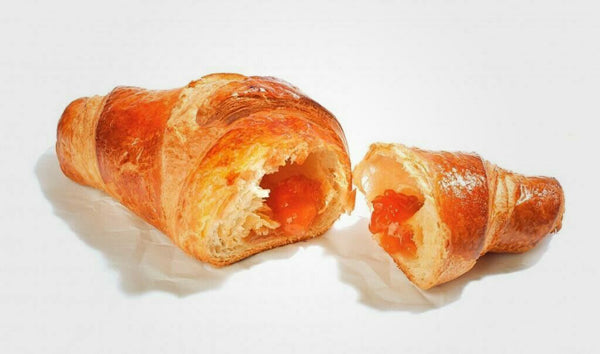 Apricot Croissant 10 X 500 gr